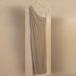 ☆Brand New Gray One Shoulder Maxi Dress with Side Split•Size:Med☆